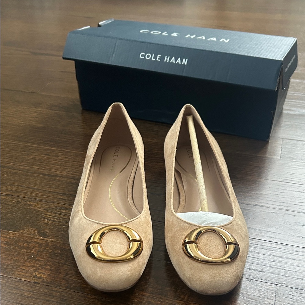 Cole Haan Women's Beige Flats with Gold Detail
